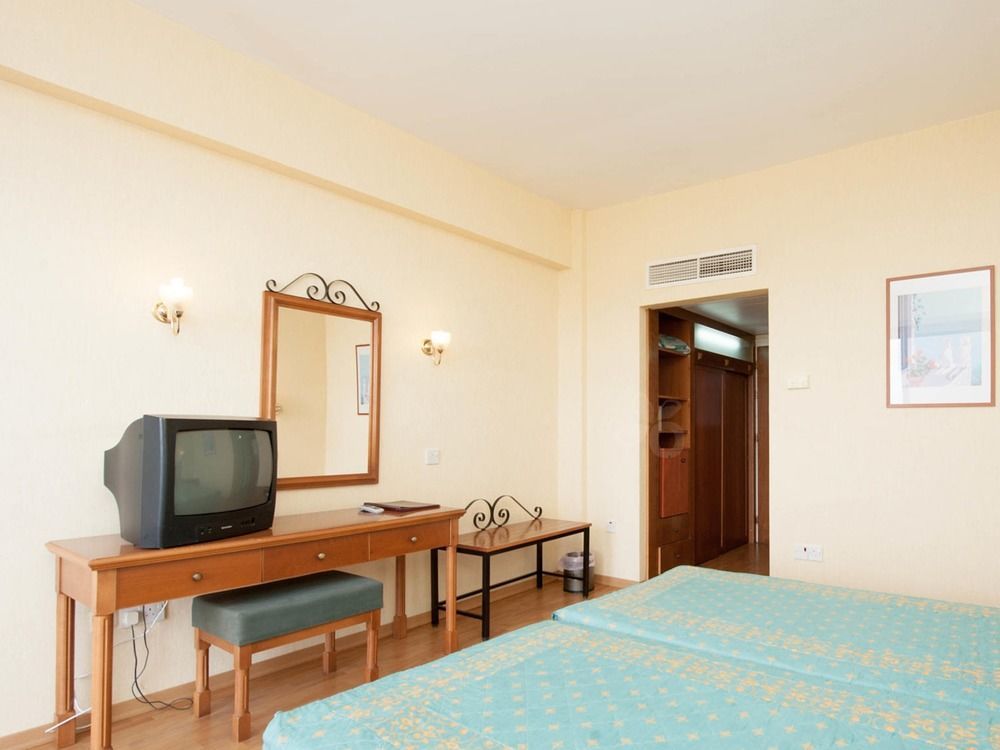Anmaria Beach Hotel & Spa Ayia Napa Bagian luar foto